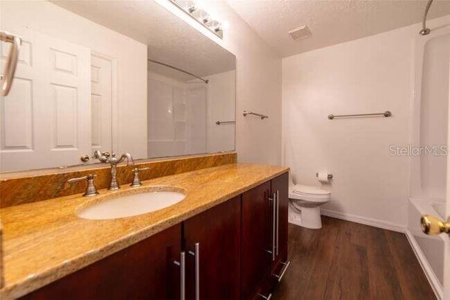 Building Photo - 14443 Golden Rain Tree Blvd