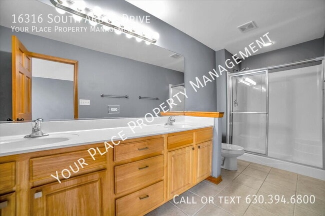 Building Photo - 16316 S Arbor Dr