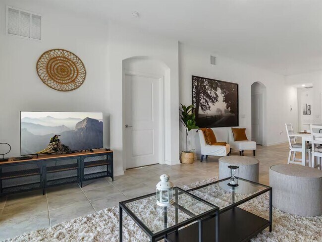 Building Photo - 1043 Splash Shot Pl