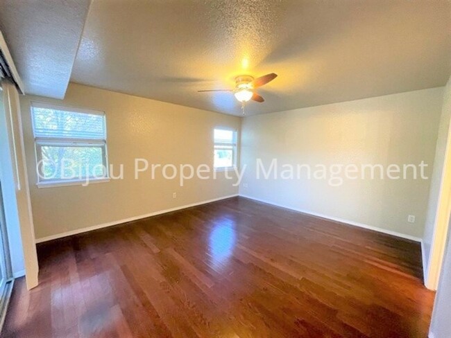 Building Photo - 6735 Delmonico Dr