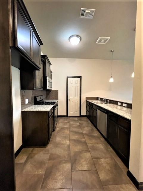 Building Photo - 1016 Merlin Dr