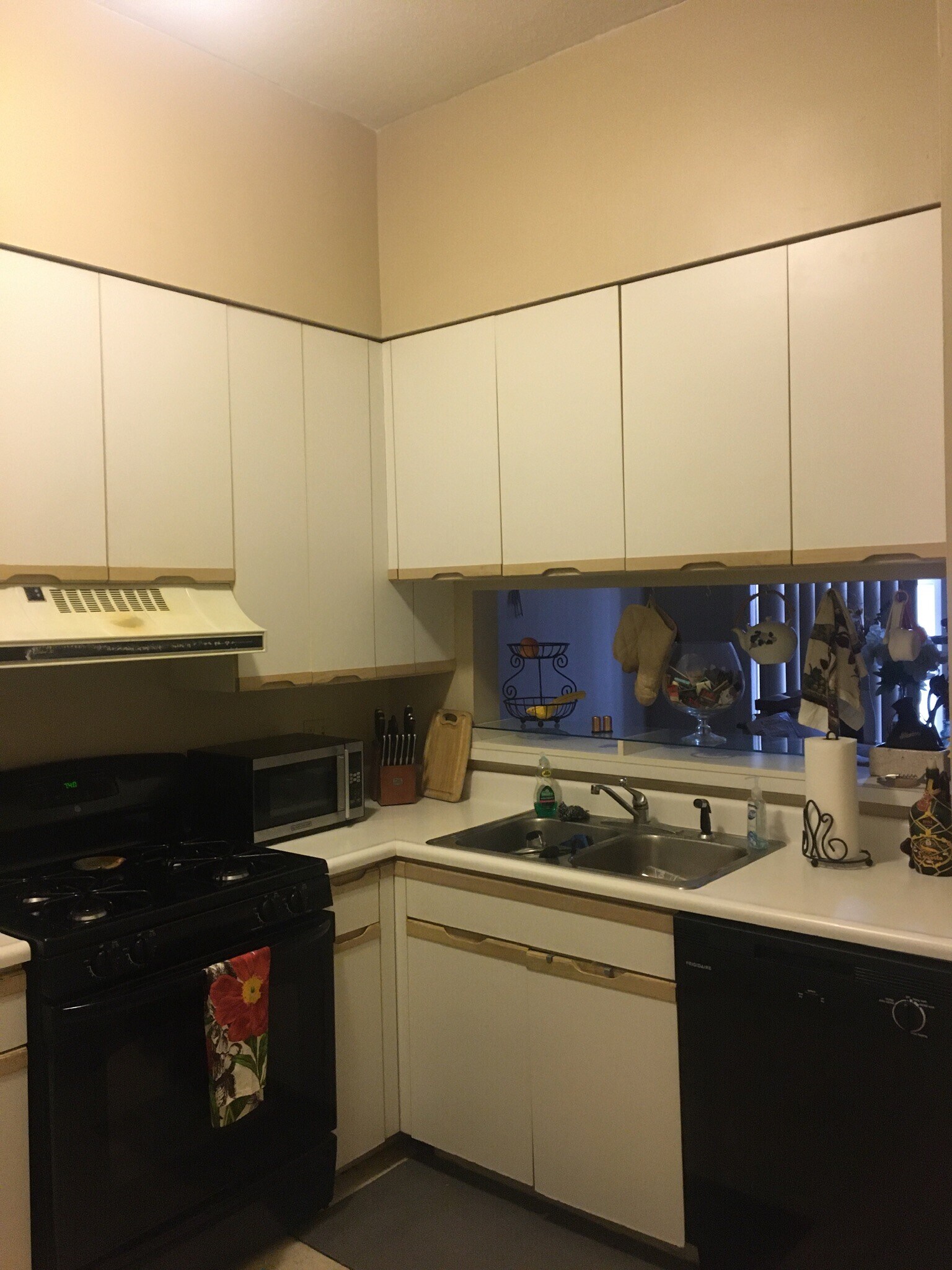 Building Photo - 423 Plum St