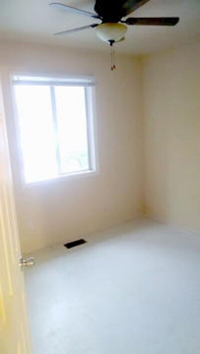 Building Photo - 5 Aztec Pl