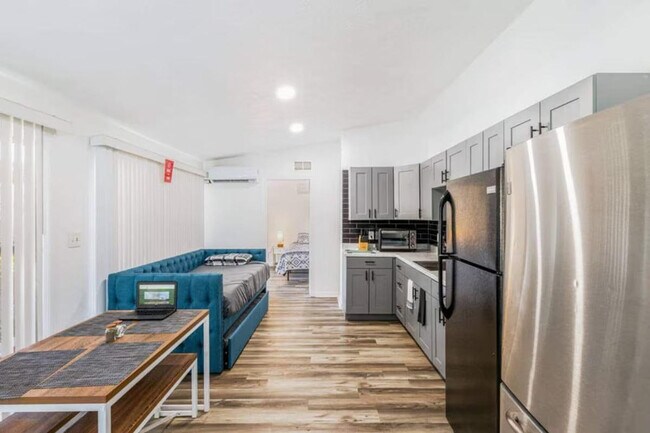 Primary Photo - 2301 Carlton Dr