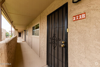 Building Photo - 7436 E Chaparral Rd