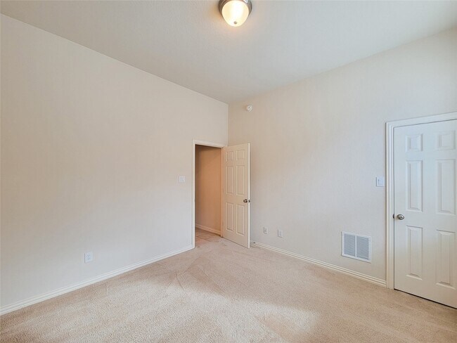 Building Photo - 2886 Tuscania Ln