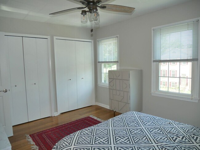 Building Photo - 2774 Grovemore Ln