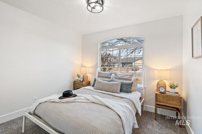 Building Photo - Remodeled Home in Kuna!