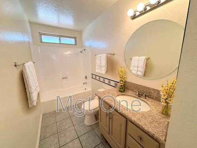 Building Photo - 13552 Poppy Pl