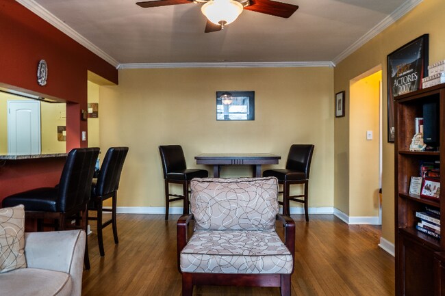Building Photo - 5635 Netherland Ave