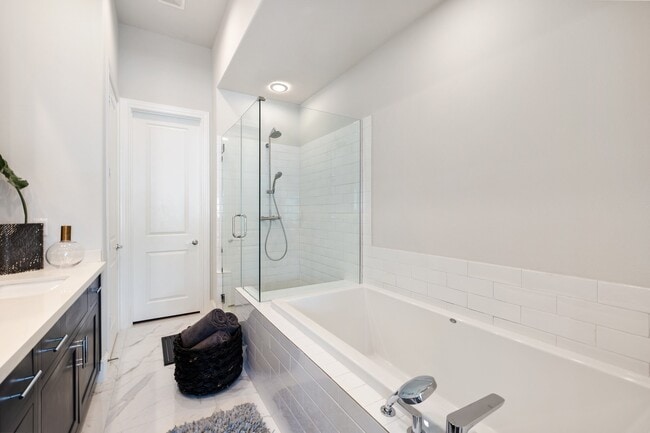 Building Photo - 2711 Stelter Pl