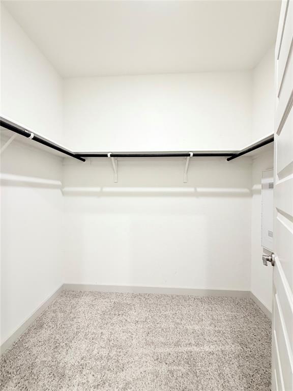 Building Photo - 2000 Daleside Ln