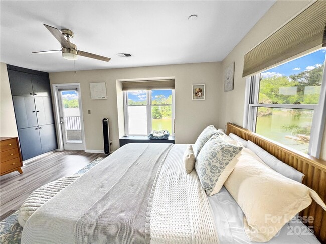 Building Photo - 9808 Emerald Point Dr