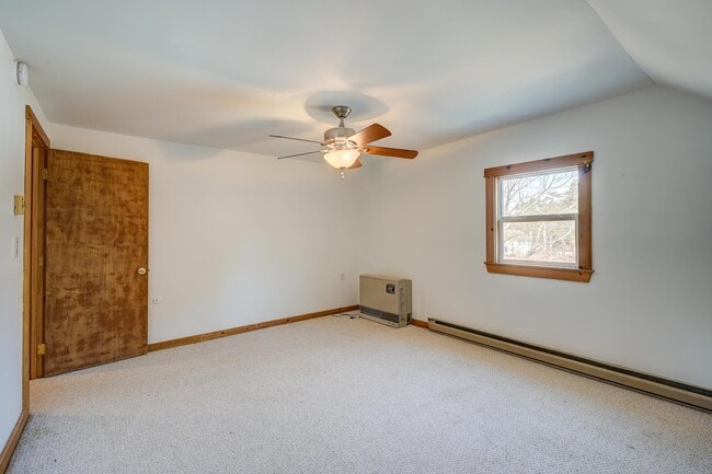 Building Photo - 99 Pine St