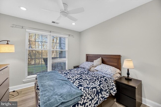 Building Photo - 133 Andover Pl