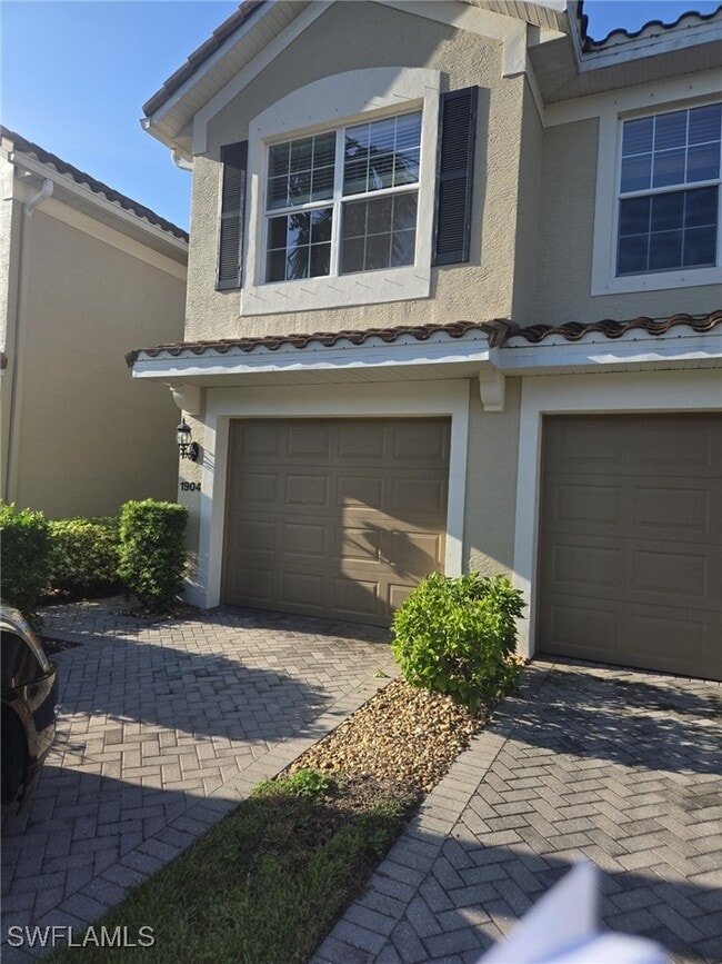 Building Photo - 10344 Whispering Palms Dr