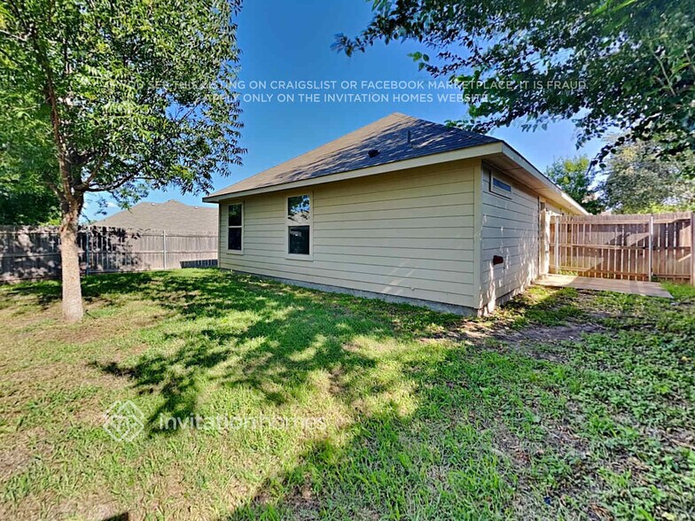 Building Photo - 111 E Kirnwood Dr