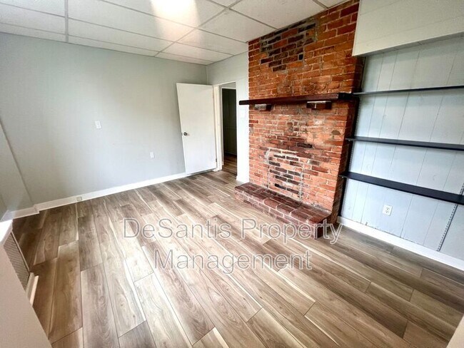 Building Photo - 1632 Steuben St