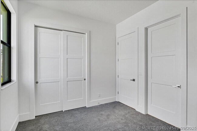 Building Photo - 11297 SW Pietra Wy