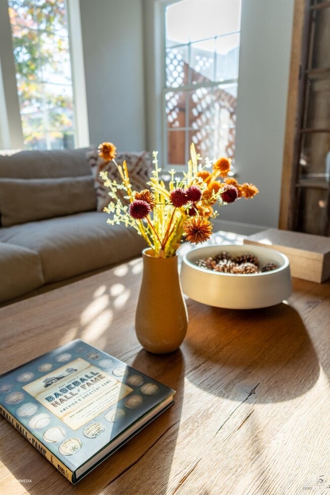 Building Photo - 517 Leafhaven Ln