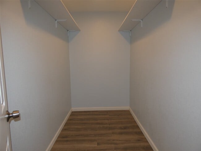 Building Photo - 8215 Canyon St