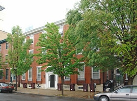 Building Photo - 824 N West St