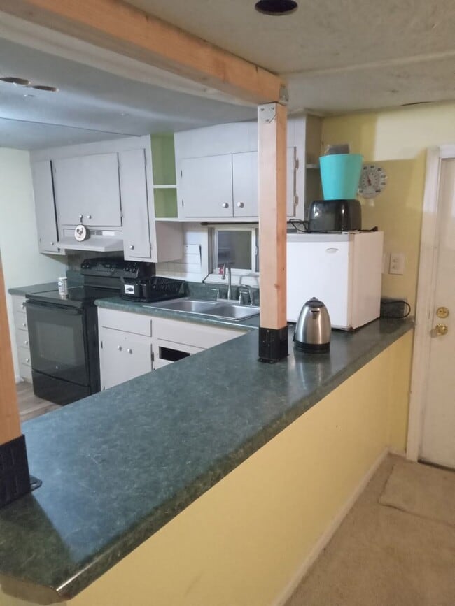 Building Photo - Rental in Hepzibah