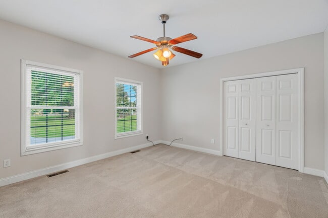 Building Photo - 104 Sunali Ln