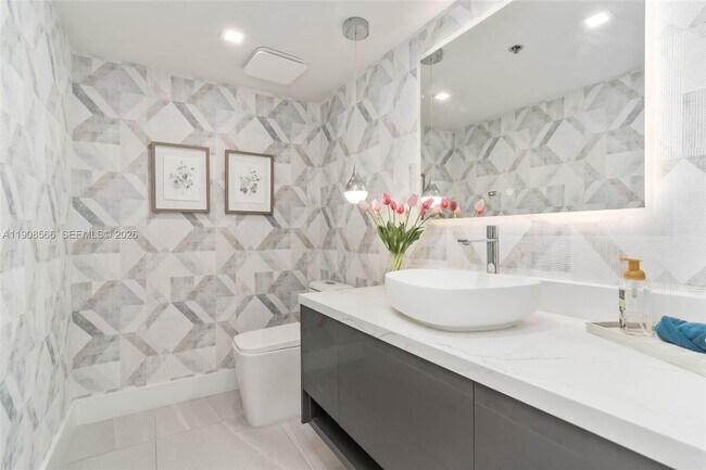 Building Photo - 20355 NE 34th Ct