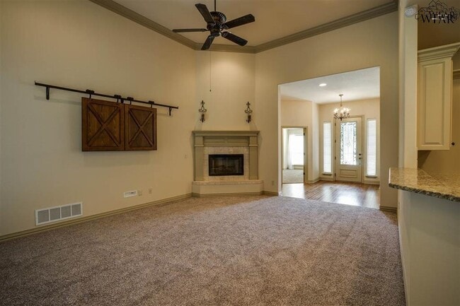 Building Photo - 8 Maplewood Ct