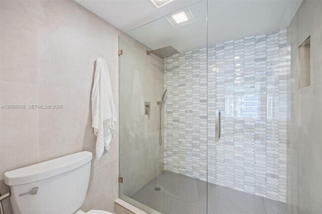 Building Photo - 3500 Galt Ocean Dr