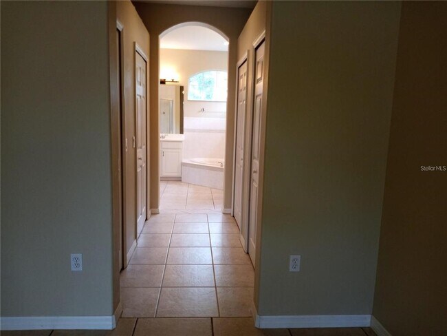 Building Photo - 6506 Waters Edge Way