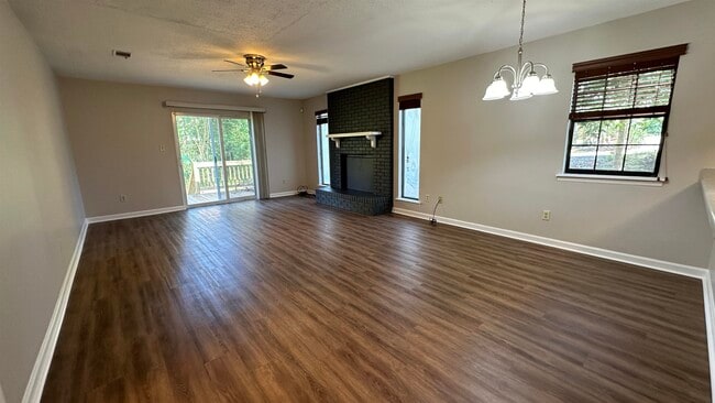 Building Photo - 2496 Southwood Plantation Rd
