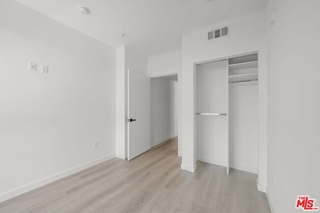 Building Photo - 3755 S Canfield Ave