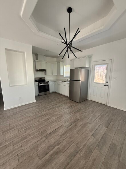 Building Photo - 2909 Basil Dr