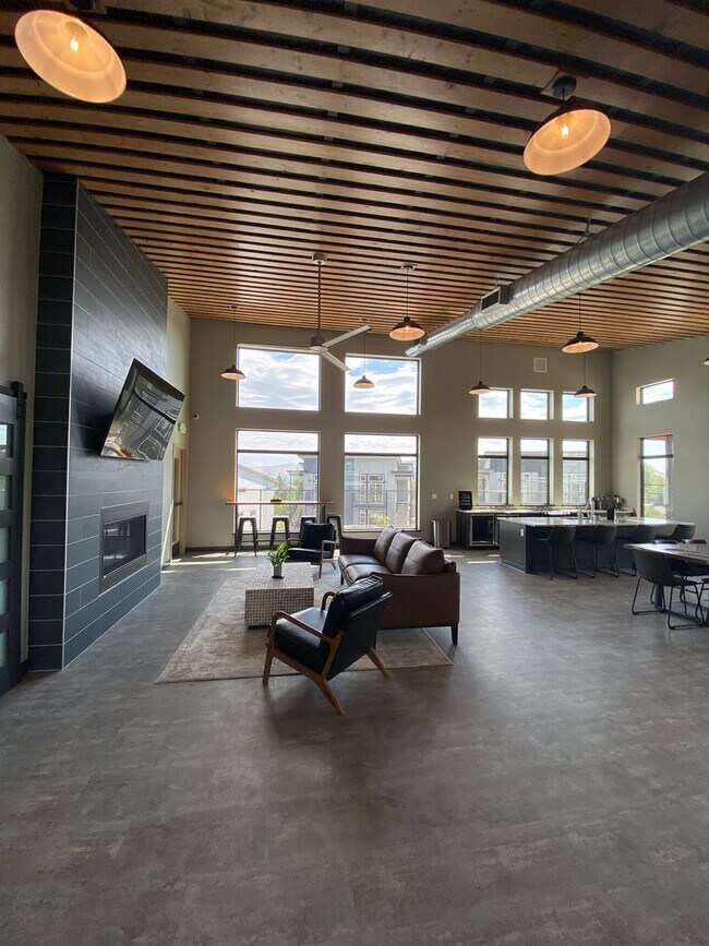 Building Photo - CC, LLC - Bldg 20