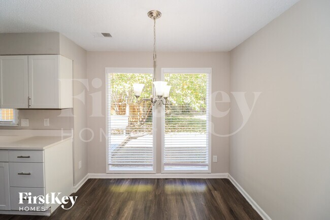 Building Photo - 675 Tealwood Ln