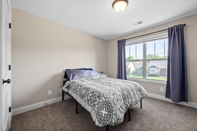 Building Photo - 1006 Sunrise Dr