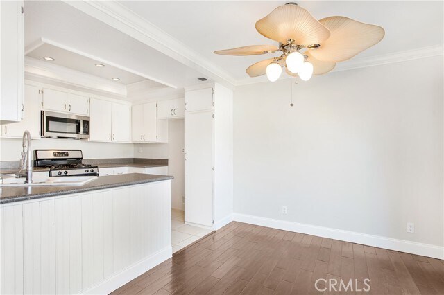 Building Photo - 26211 Las Flores