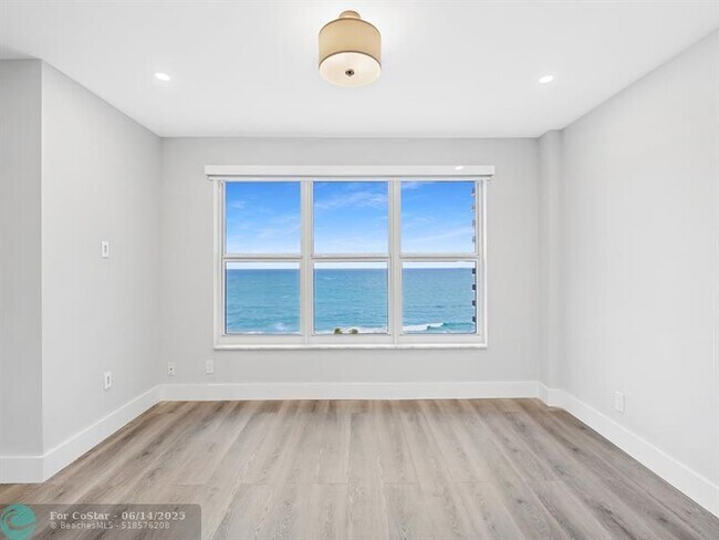 Building Photo - 3500 Galt Ocean Dr