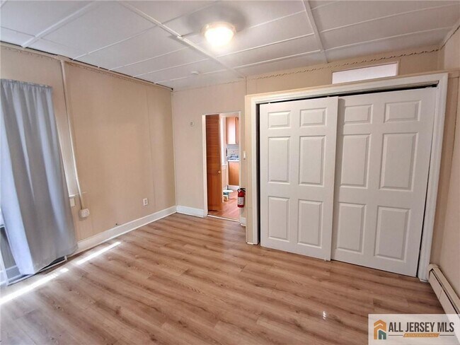 Building Photo - 27a Obert St