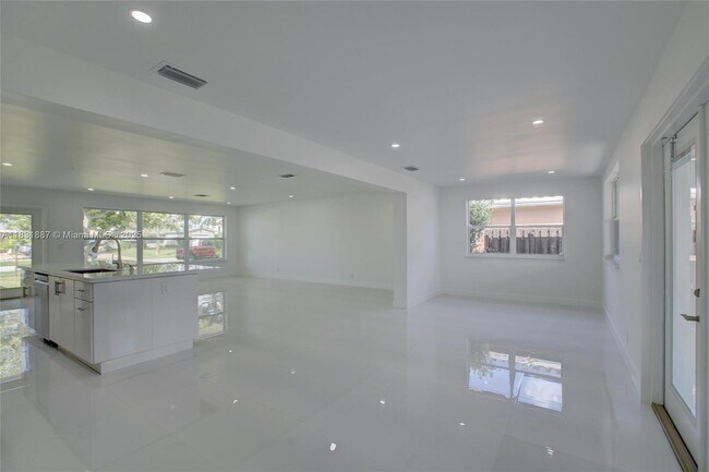 Building Photo - 1801 N 54th Ave
