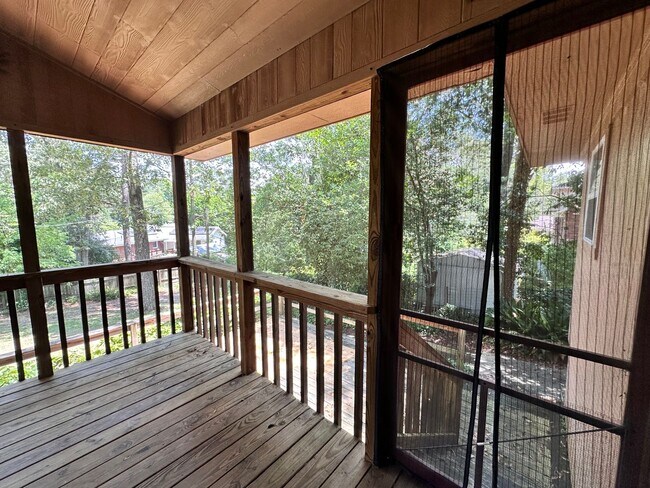 Building Photo - 3221 Foxhall Rd