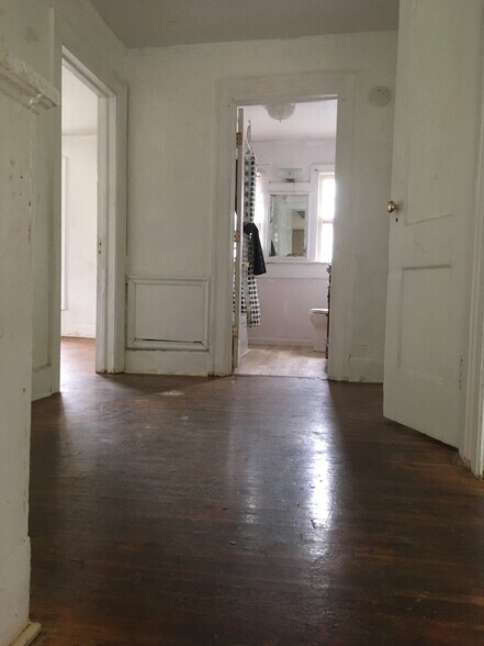 Building Photo - 3134 N College Ave