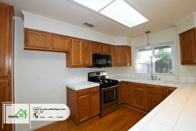 Building Photo - 2169 Sophy Pl
