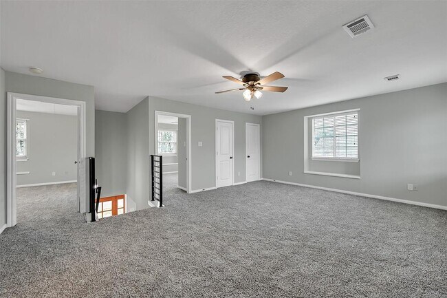 Building Photo - 12744 Point Aquarius Blvd