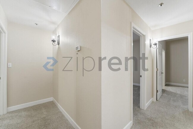 Building Photo - 9600 N 96th St