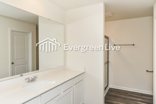 Building Photo - 169 Snowdrop Ave