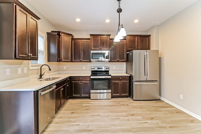 Building Photo - 174 Carissa Dr