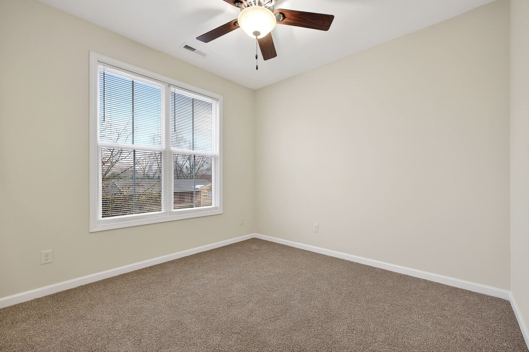 Building Photo - 117 Charlotte Dr